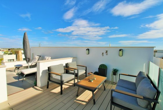 Resale - Townhouse - Villamartín
