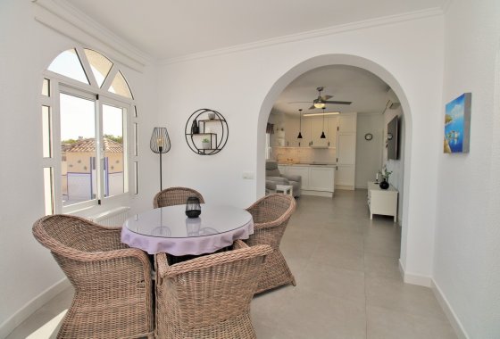 Resale - Villa - Villamartín