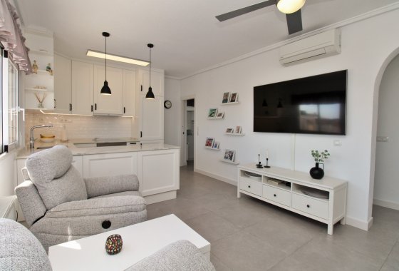Resale - Villa - Villamartín