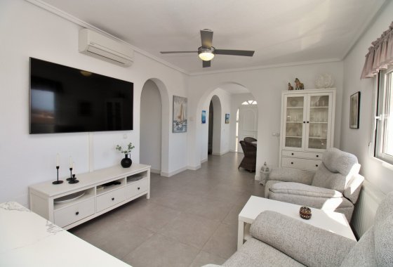 Resale - Villa - Villamartín