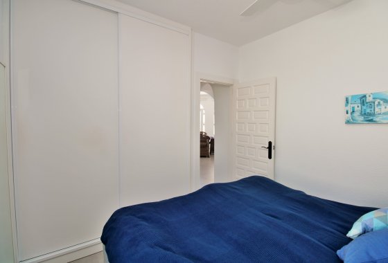 Resale - Villa - Villamartín