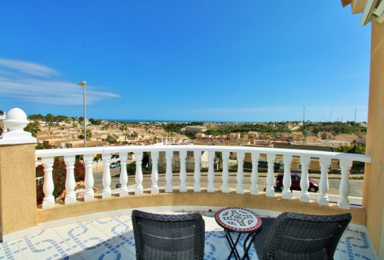 Resale - Villa - Villamartín