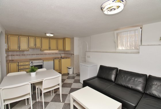 Resale - Villa - Villamartín