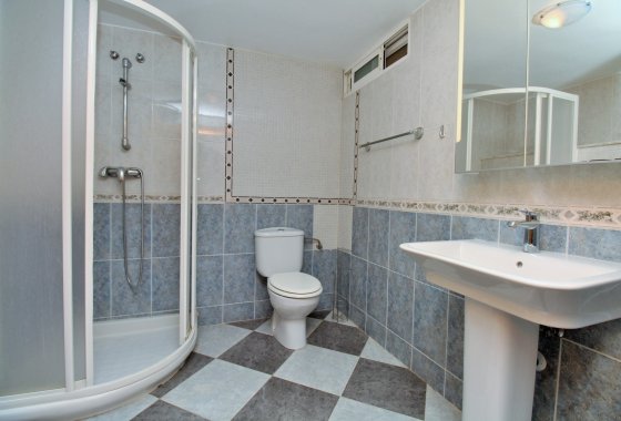 Resale - Villa - Villamartín