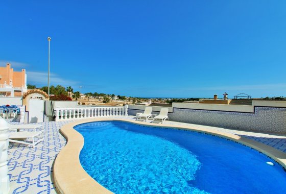Resale - Villa - Villamartín