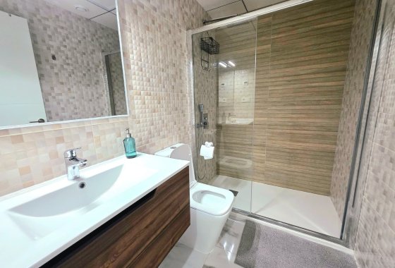 Reventa - Apartamento / piso - Torrevieja - Center