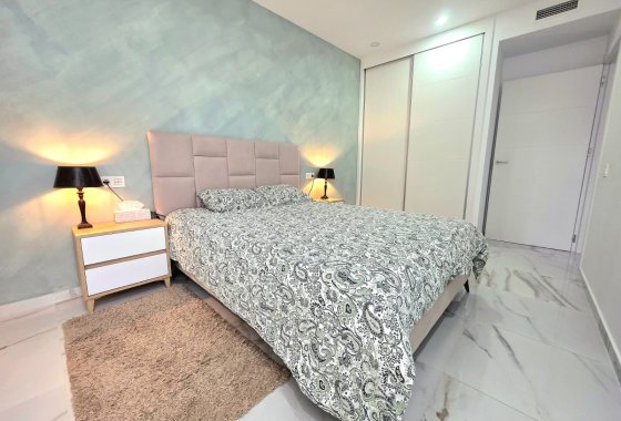 Reventa - Apartamento / piso - Torrevieja - Center