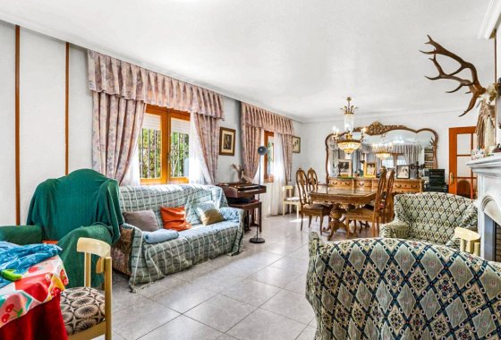 Reventa - Villa - Torrevieja - Los Balcones
