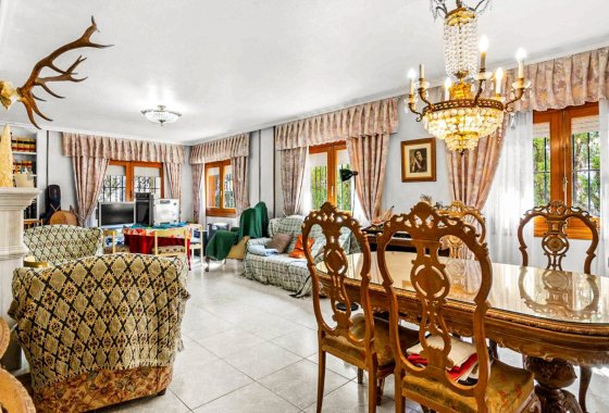 Reventa - Villa - Torrevieja - Los Balcones