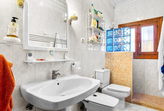Reventa - Villa - Torrevieja - Los Balcones