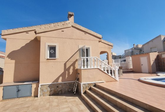 Reventa - Villa - Ciudad Quesada - Benimar