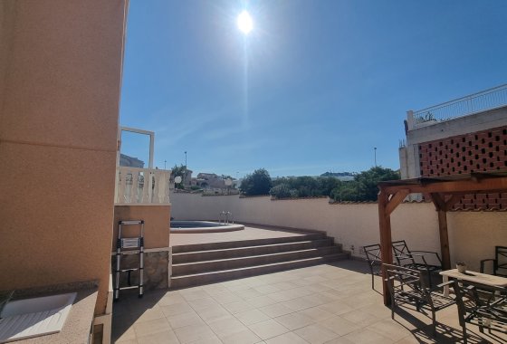 Reventa - Villa - Ciudad Quesada - Benimar