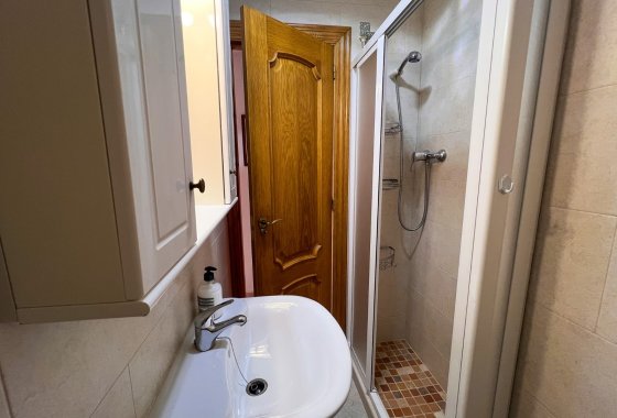 Återförsäljning - Lägenhet / lägenhet - Torrevieja