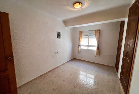 Återförsäljning - Lägenhet / lägenhet - Torrevieja