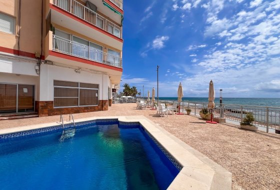 Återförsäljning - Lägenhet / lägenhet - Torrevieja