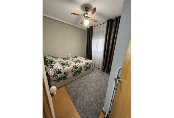 Reventa - Apartamento / piso - Torrevieja - Playa Los Locos