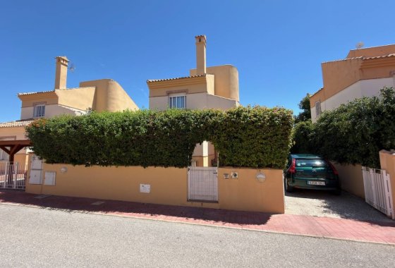 Reventa - Villa - Ciudad Quesada - Doña Pepa