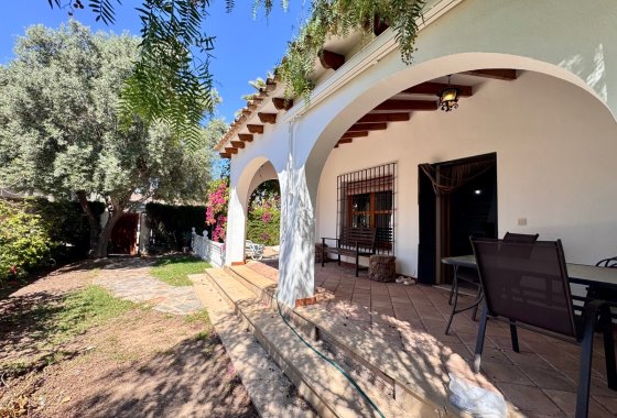 Återförsäljning - Villa - Orihuela Costa - Cabo Roig