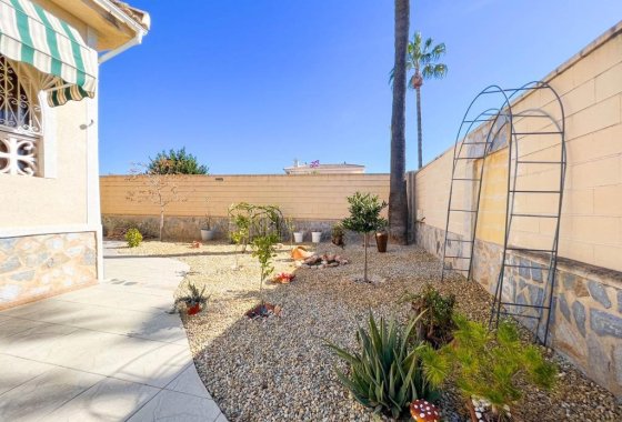 Reventa - Villa - Ciudad Quesada - Doña Pepa
