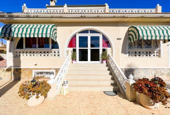 Reventa - Villa - Ciudad Quesada - Doña Pepa