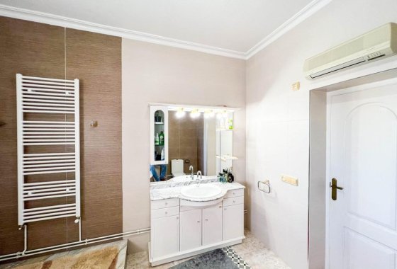 Reventa - Villa - Ciudad Quesada - Doña Pepa