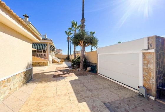 Reventa - Villa - Ciudad Quesada - Doña Pepa