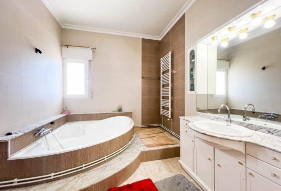 Reventa - Villa - Ciudad Quesada - Doña Pepa