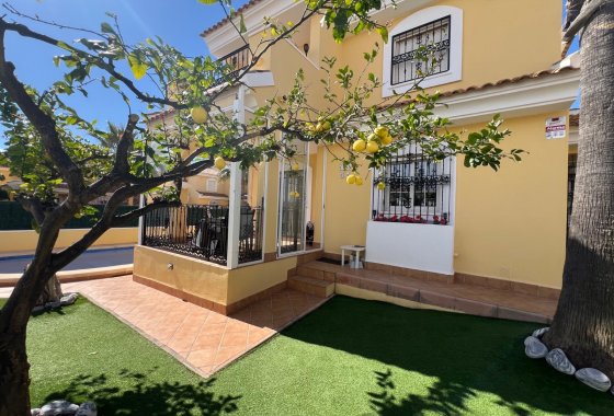 Reventa - Villa - Orihuela Costa - Los Dolses