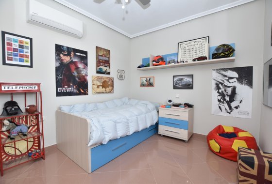 Reventa - Villa - Orihuela Costa - Los Dolses
