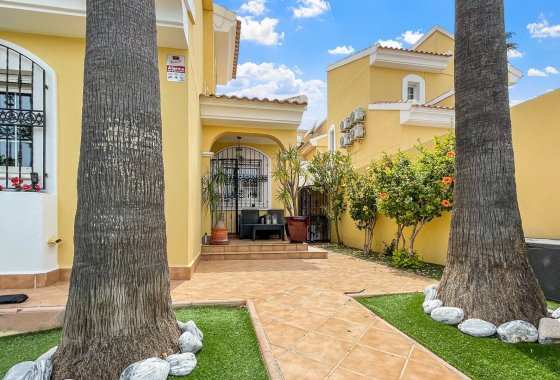Reventa - Villa - Orihuela Costa - Los Dolses
