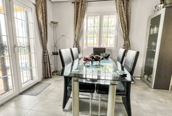 Reventa - Villa - Orihuela Costa - Los Dolses