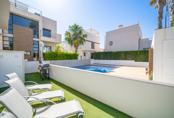 Resale - Villa - Ciudad Quesada