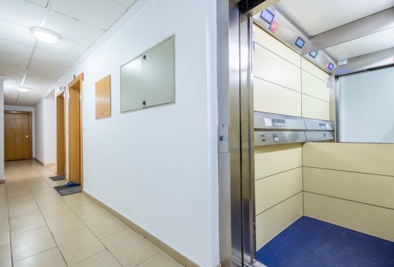 Reventa - Apartamento / piso - Torrevieja - Playa del Cura