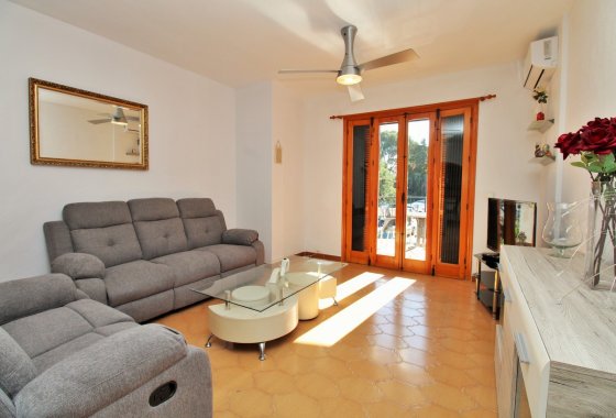 Resale - Apartment / flat - Villamartín