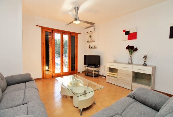 Resale - Apartment / flat - Villamartín