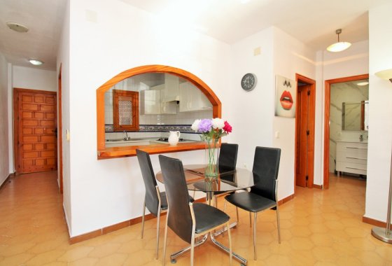 Resale - Apartment / flat - Villamartín
