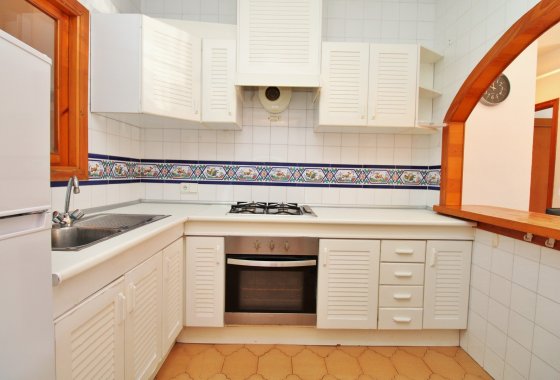 Resale - Apartment / flat - Villamartín