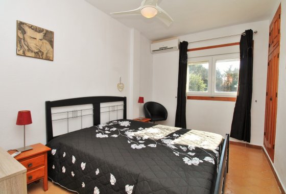 Resale - Apartment / flat - Villamartín