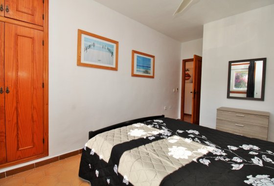 Resale - Apartment / flat - Villamartín