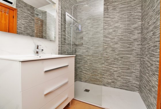 Resale - Apartment / flat - Villamartín