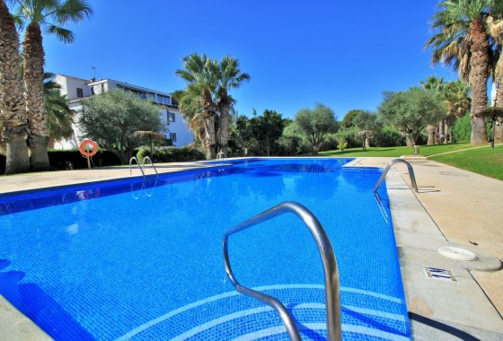 Resale - Apartment / flat - Villamartín