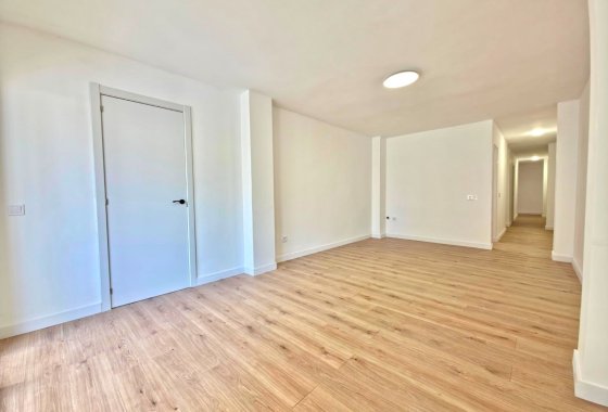 Reventa - Apartamento / piso - Torrevieja - Playa Los Naufragos