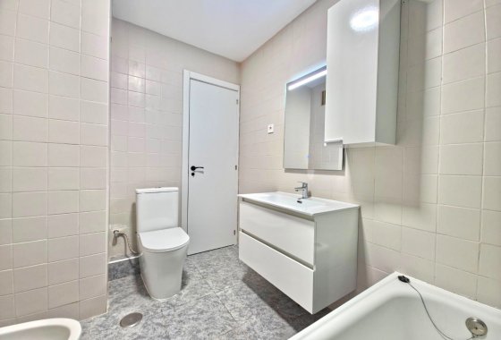 Reventa - Apartamento / piso - Torrevieja - Playa Los Naufragos