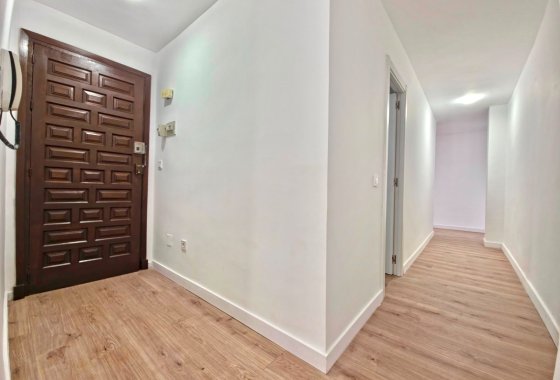 Reventa - Apartamento / piso - Torrevieja - Playa Los Naufragos