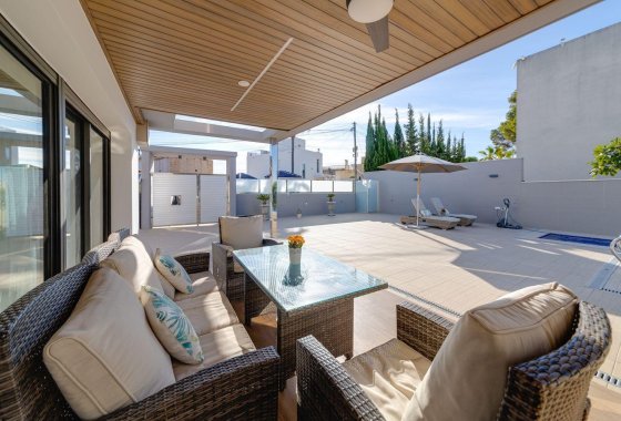 Reventa - Villa - Torrevieja - Los Balcones