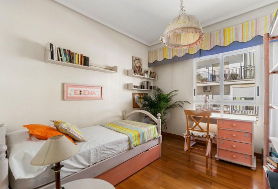 Reventa - Apartamento / piso - Torrevieja - CLUB NAUTICO TORREVIEJA