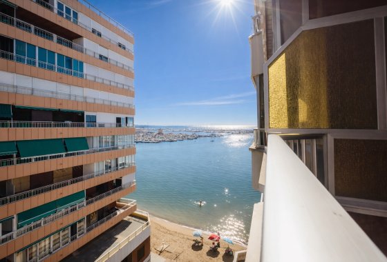 Resale - Apartment / flat - Torrevieja - Playa del Acequión