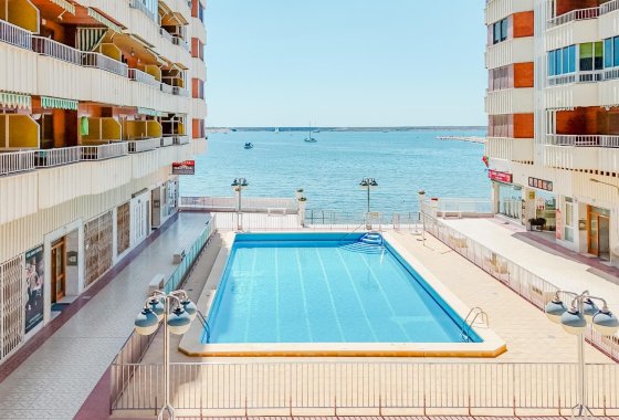 Resale - Apartment / flat - Torrevieja - Playa del Acequión