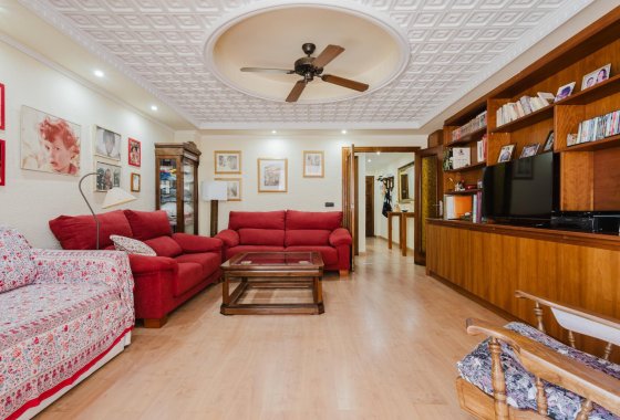 Resale - Apartment / flat - Torrevieja - Playa del Acequión