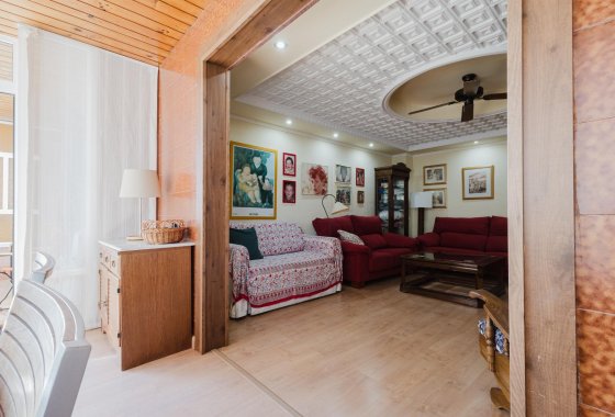 Resale - Apartment / flat - Torrevieja - Playa del Acequión